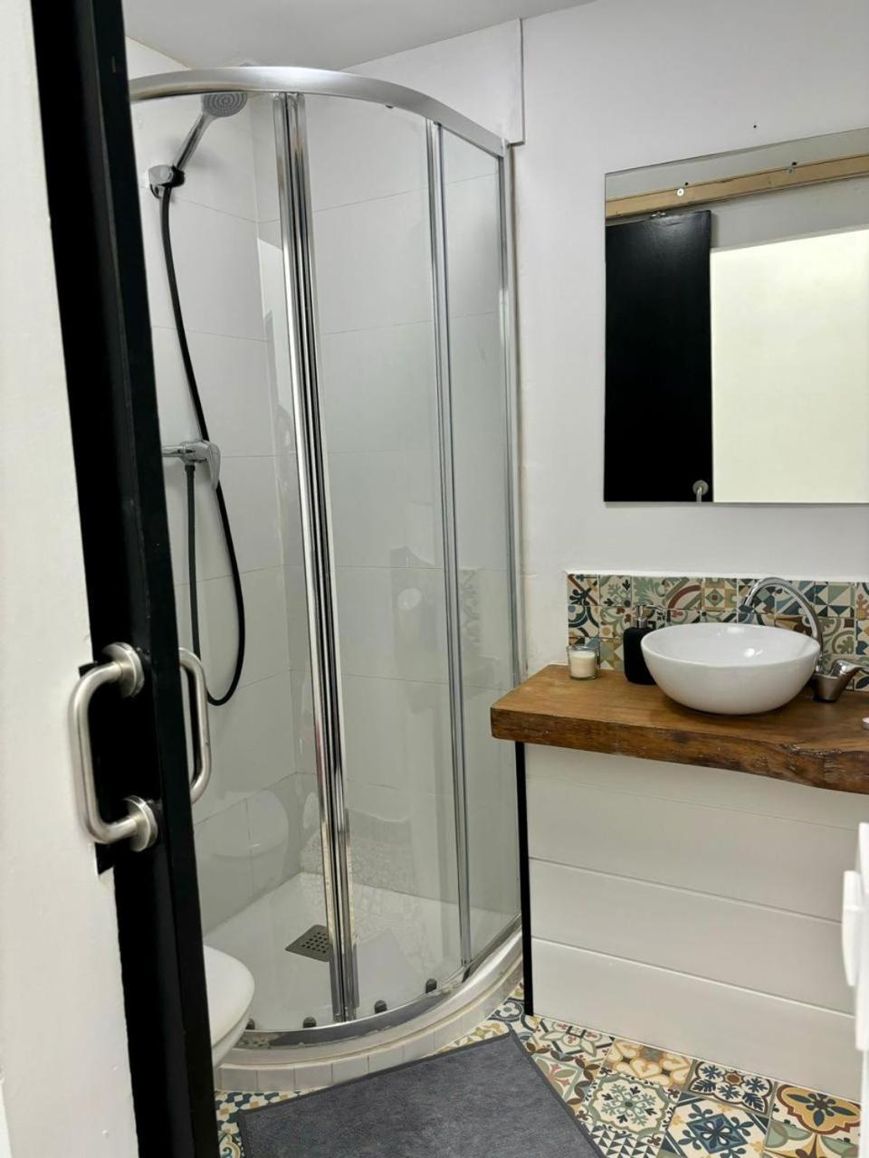 Local Adaptado Madrid Ngoại thất bức ảnh