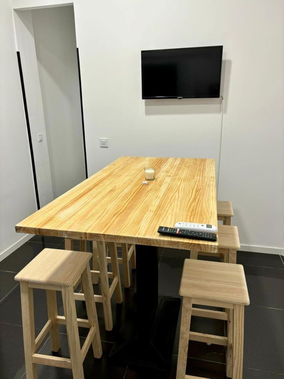Local Adaptado Madrid Ngoại thất bức ảnh